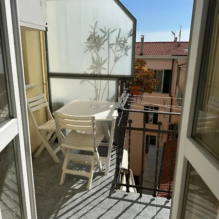 Bixio Sul Porto 度假居 *